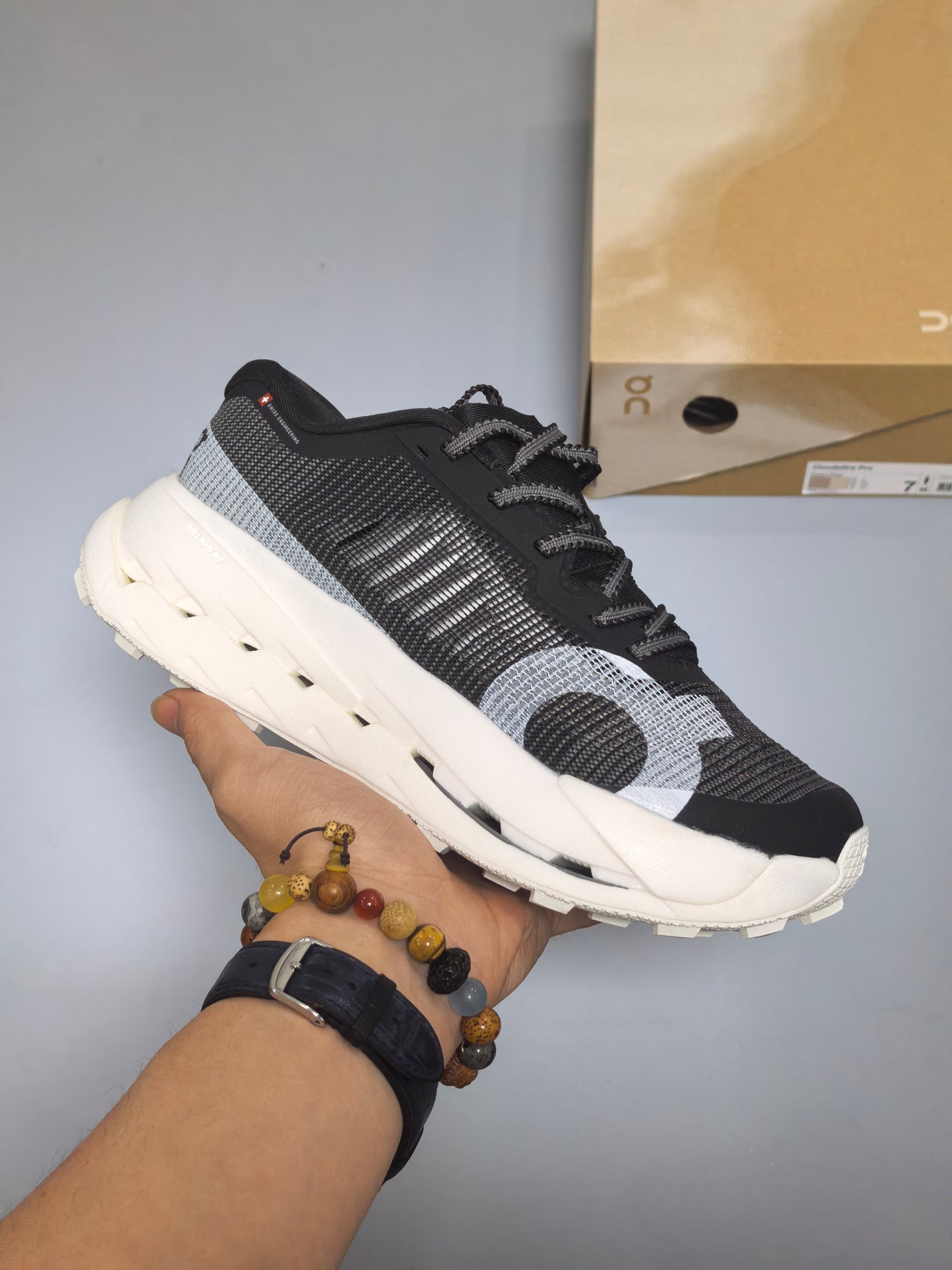 Tenis ON Cloudultra Pro